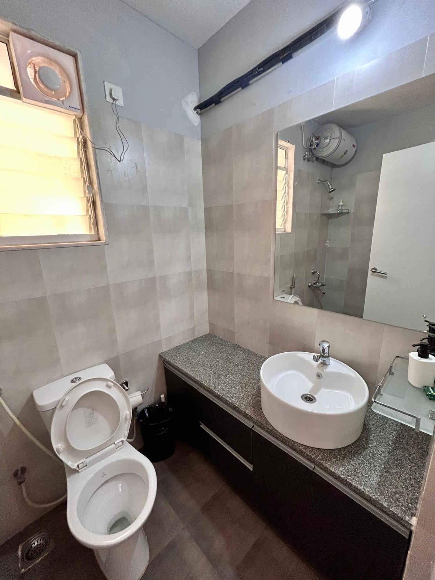 Pool And Garden View Good Stay Premium 2 Bhk Flat 104 Dabolim Kültér fotó